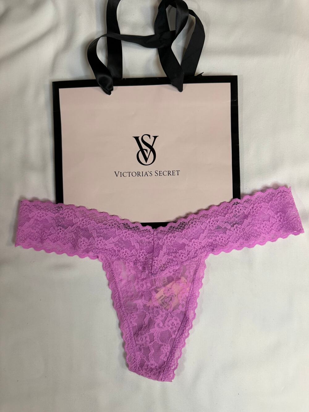 NWT Victoria’s Secret Vintage All Lace Cheeky Panty – Pink – Size XS – 2015